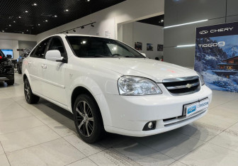 Подержанный автомобиль Chevrolet Lacetti Sedan 2010 года (3 фото)