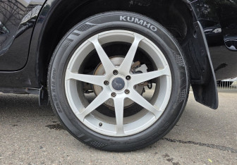 Подержанный автомобиль Toyota RAV4 2010 года (19 фото)