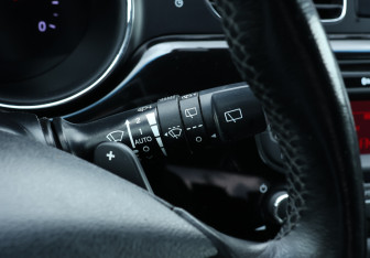 Подержанный автомобиль Kia Ceed Hatchback 2013 года (17 фото)