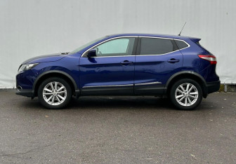 Подержанный автомобиль Nissan Qashqai 2015 года (8 фото)