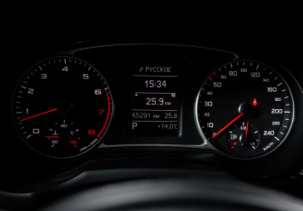 Подержанный автомобиль Audi A1 2014 года (5 фото)