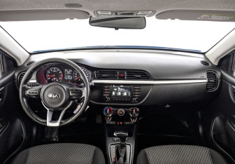 Подержанный автомобиль Kia Rio Hatchback 2019 года (13 фото)