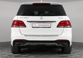 Подержанный автомобиль Mercedes-Benz GLE 2016 года (6 фото)