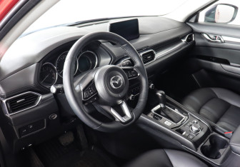 Подержанный автомобиль Mazda CX-5 2020 года (9 фото)