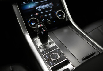 Подержанный автомобиль Land Rover Range Rover Sport 2020 года (21 фото)