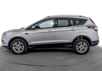 Подержанный автомобиль Ford Kuga 2018 года (8 фото)