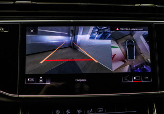 Подержанный автомобиль Audi Q8 2018 года (24 фото)