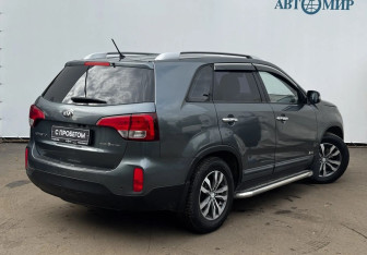 Подержанный автомобиль Kia Sorento 2013 года (5 фото)
