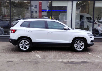 Подержанный автомобиль Skoda Karoq 2020 года (4 фото)