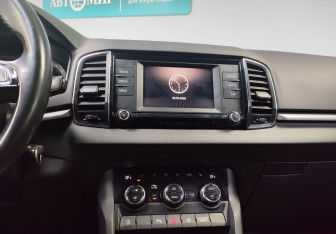 Подержанный автомобиль Skoda Karoq 2020 года (17 фото)