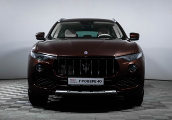 Подержанный автомобиль Maserati Levante 2017 года (2 фото)