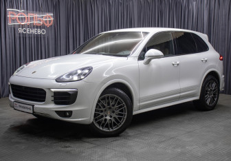 Подержанный автомобиль Porsche Cayenne 2017 года (1 фото)