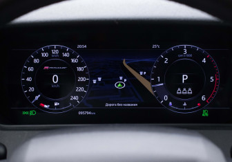 Подержанный автомобиль Land Rover Range Rover Velar 2020 года (12 фото)