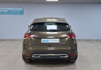 Подержанный автомобиль Citroen DS4 2013 года (6 фото)