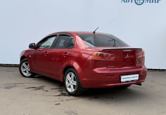 Подержанный автомобиль Mitsubishi Lancer Sedan 2007 года (7 фото)