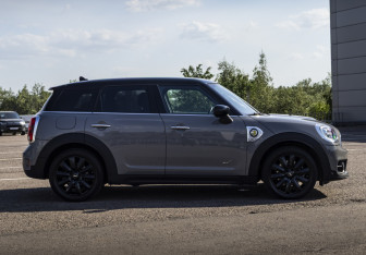 Подержанный автомобиль MINI Countryman 2020 года (6 фото)