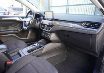 Подержанный автомобиль Ford Focus Wagon 2020 года (11 фото)