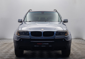 Подержанный автомобиль BMW X3 2005 года (8 фото)
