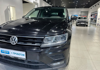 Подержанный автомобиль Volkswagen Tiguan 2018 года (9 фото)