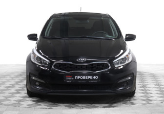Подержанный автомобиль Kia Ceed Hatchback 2015 года (2 фото)
