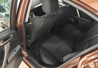 Подержанный автомобиль Mazda 3 Sedan 2012 года (14 фото)