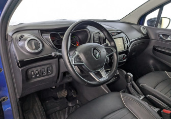 Подержанный автомобиль Renault Kaptur 2020 года (19 фото)