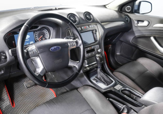 Подержанный автомобиль Ford Mondeo Sedan 2008 года (14 фото)