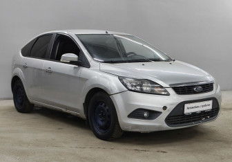 Подержанный автомобиль Ford Focus Hatchback 2010 года (3 фото)