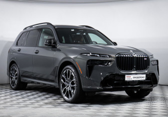 Подержанный автомобиль BMW X7 2022 года (3 фото)
