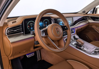 Подержанный автомобиль Hongqi H9 2023 года (15 фото)