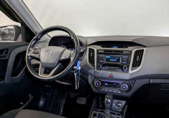 Подержанный автомобиль Hyundai Creta 2019 года (24 фото)