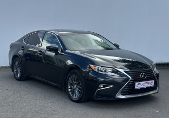 Подержанный автомобиль Lexus ES 2018 года (3 фото)