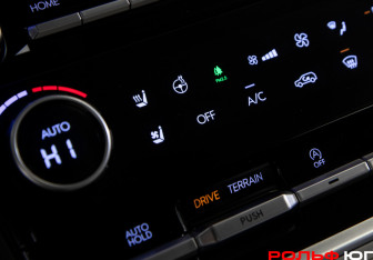 Подержанный автомобиль Hyundai Santa Fe 2024 года (16 фото)