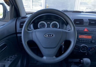 Подержанный автомобиль Kia Picanto 2009 года (16 фото)