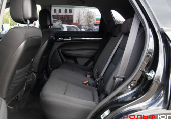 Подержанный автомобиль Kia Sorento 2019 года (8 фото)