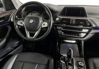 Подержанный автомобиль BMW X3 2019 года (15 фото)