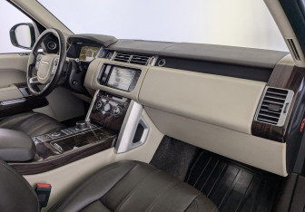 Подержанный автомобиль Land Rover Range Rover 2015 года (27 фото)