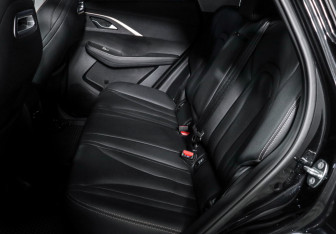 Подержанный автомобиль Omoda C5 2024 года (10 фото)