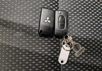 Подержанный автомобиль Mitsubishi Outlander 2021 года (16 фото)