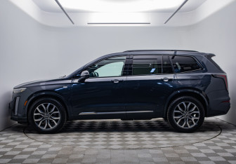 Подержанный автомобиль Cadillac XT6 2021 года (2 фото)