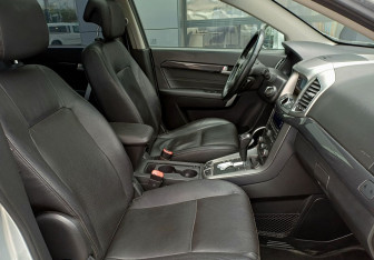 Подержанный автомобиль Chevrolet Captiva 2014 года (24 фото)