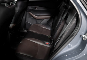 Подержанный автомобиль Mazda CX-30 2021 года (10 фото)