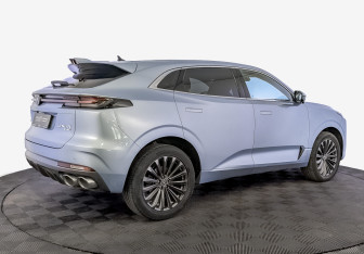 Подержанный автомобиль Changan UNI-K 2022 года (5 фото)