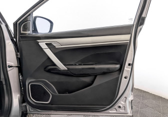 Подержанный автомобиль Geely Coolray 2022 года (24 фото)