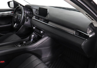 Подержанный автомобиль Mazda 6 Sedan 2019 года (10 фото)