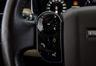 Подержанный автомобиль Land Rover Range Rover Sport 2021 года (28 фото)