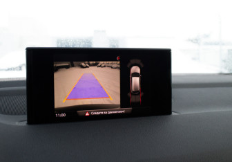 Подержанный автомобиль Audi Q7 2016 года (22 фото)