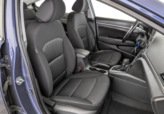 Подержанный автомобиль Hyundai Elantra Sedan 2017 года (24 фото)