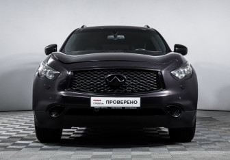 Подержанный автомобиль Infiniti QX70 2017 года (2 фото)