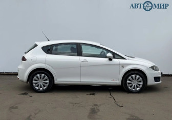 Подержанный автомобиль SEAT Leon Hatchback 2012 года (4 фото)